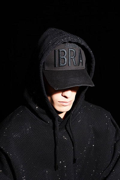 علامة DSQUARED2 تطلق تشكيلة BLACK ON BLACK بالتعاون مع لاعب كرة القدم زلاتان ابراهيموفيتش